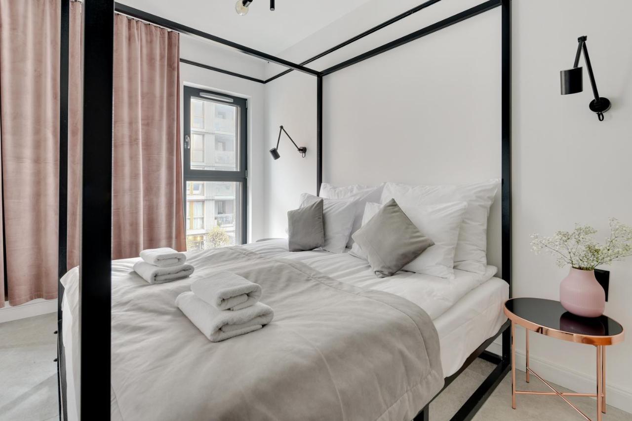Aura III Apartments & Free Parking By Downtown Apartments Danzica Esterno foto
