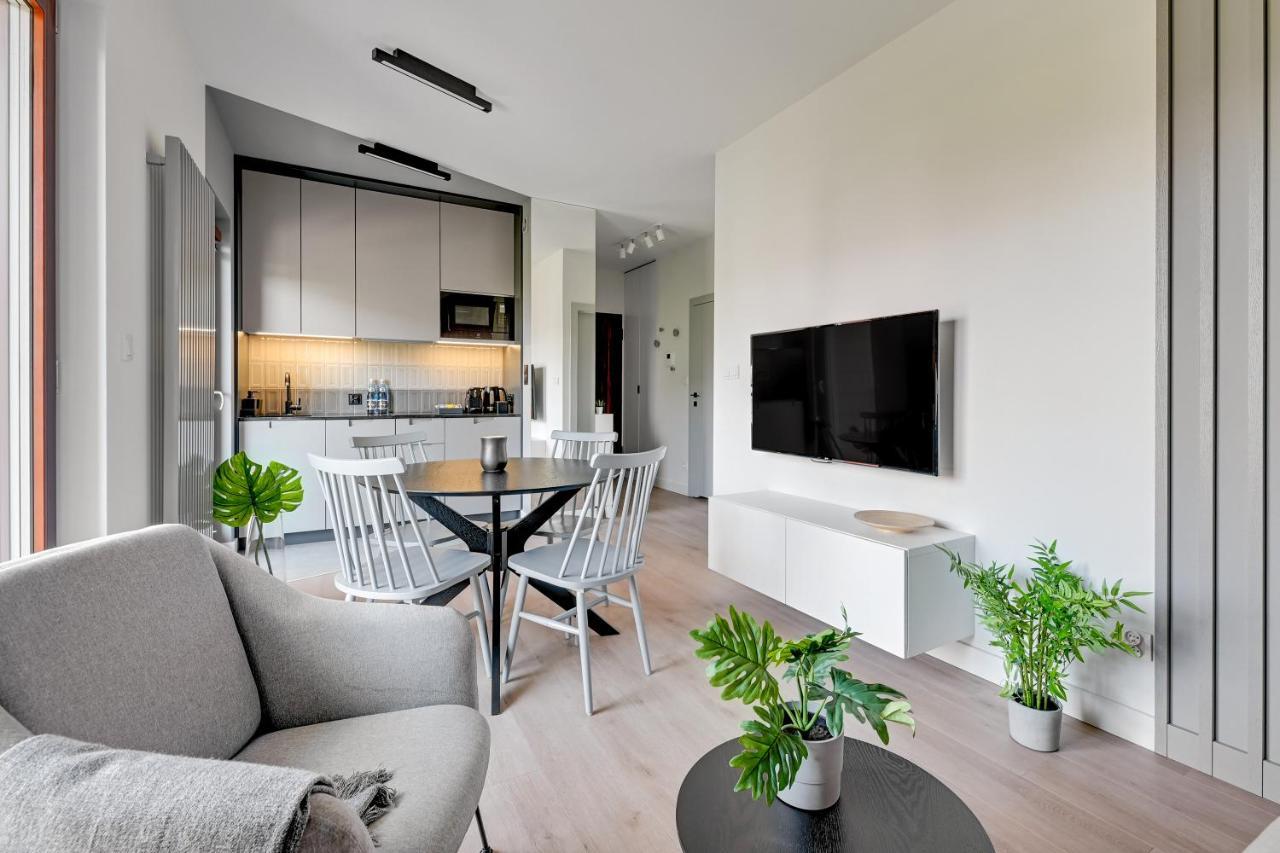 Aura III Apartments & Free Parking By Downtown Apartments Danzica Esterno foto