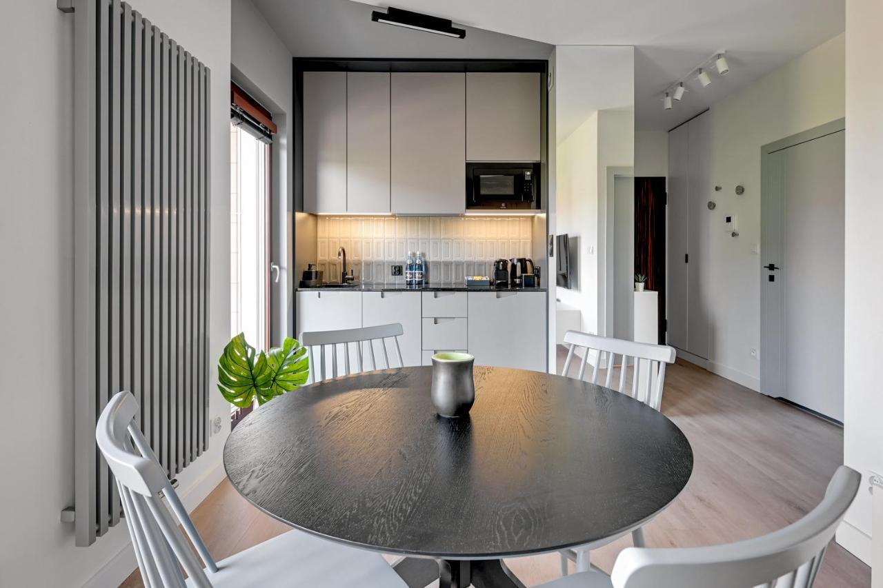Aura III Apartments & Free Parking By Downtown Apartments Danzica Esterno foto