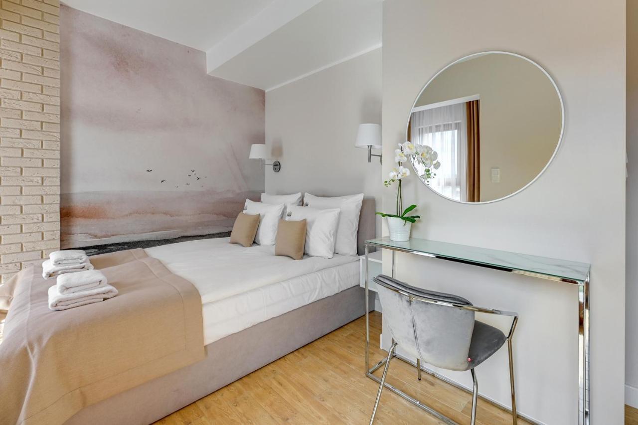 Aura III Apartments & Free Parking By Downtown Apartments Danzica Esterno foto