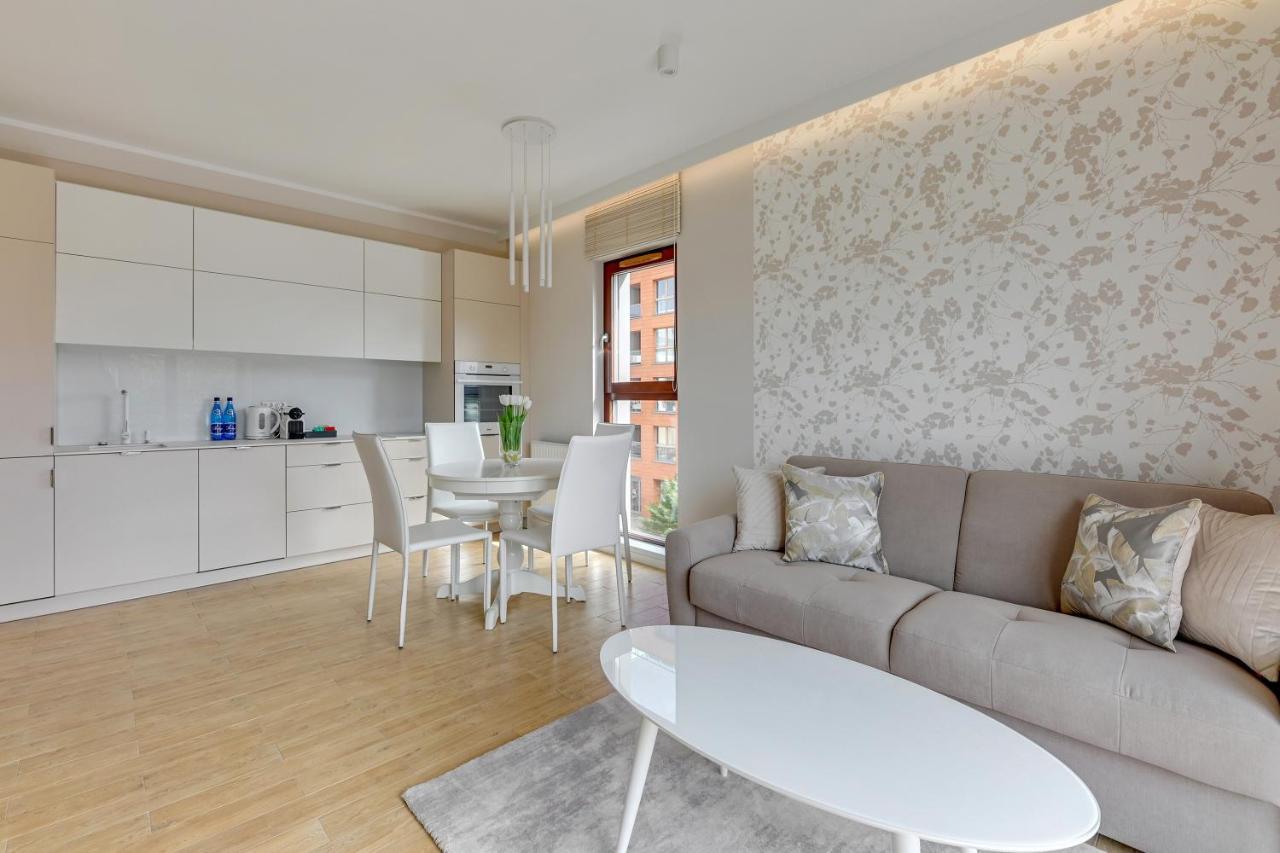 Aura III Apartments & Free Parking By Downtown Apartments Danzica Esterno foto